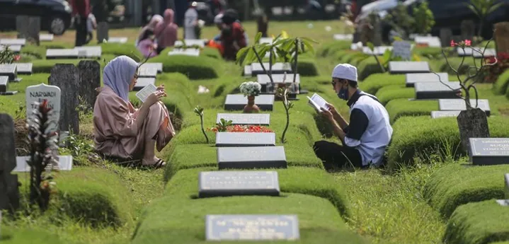 Ziarah Kubur Makna Do A Dan Adab Yang Mesti Dilakukan