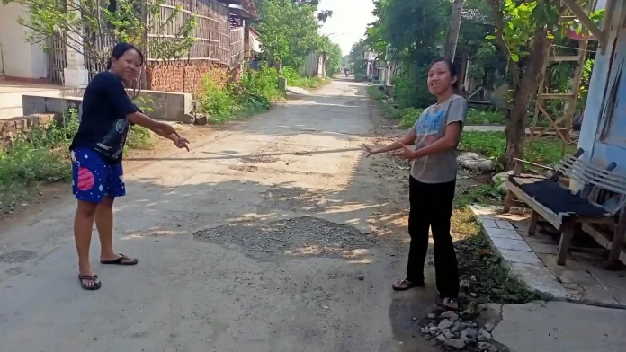 jalan kulit desa bulak lor jatibarang