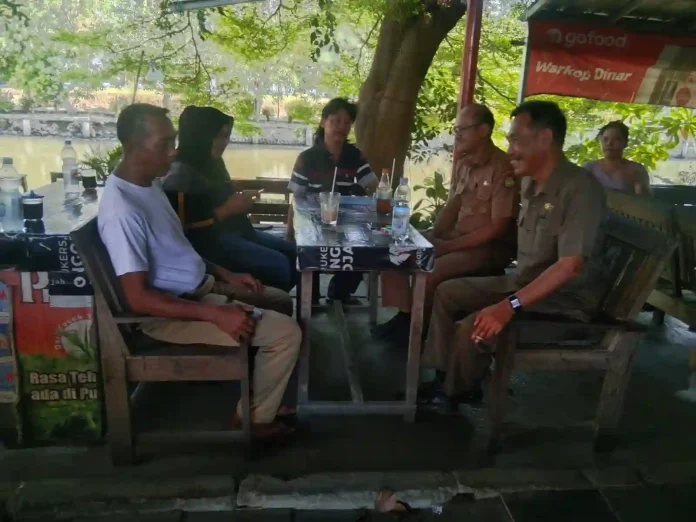 pedagang kuliner cimanuk indramayu