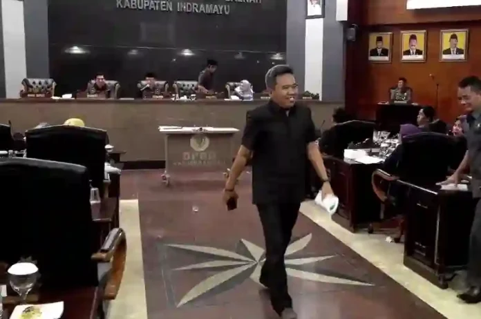 fpdip indramayu walkout tolak kenaikan pajak