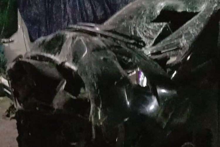 Penampakan Mobil Cantika Davinca Pasca Kecelakaan Malam Ini