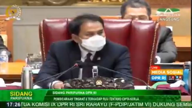 Komisi IV DPR Minta Pemerintah Bertindak Usai Video Kayu Gelondongan Viral di Banjir Sumatra