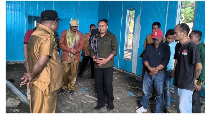 Attachment for Simon Petrus Kamlasi Bangun Aula SD GMIT SoE 2, Tingkatkan Fasilitas Pendidikan