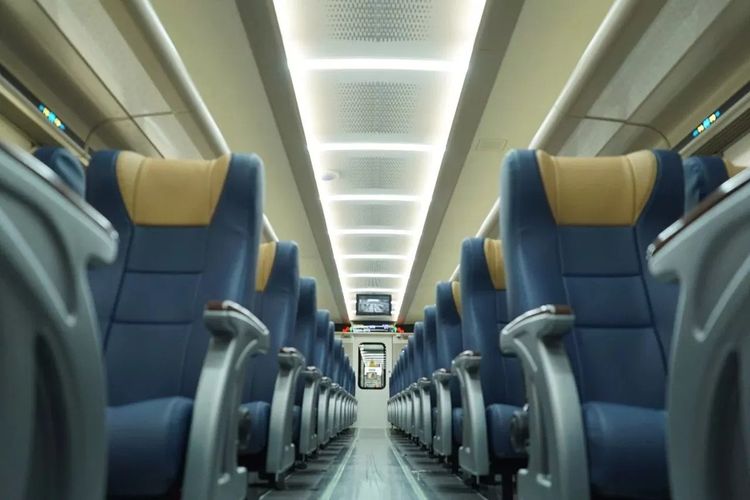 Kereta Ekonomi Generasi Baru untuk Liburan Desember: Nyaman, Modern, dan Hemat