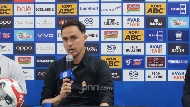 Persib Bandung Dominasi, Bhayangkara FC Pulang Tanpa Gol