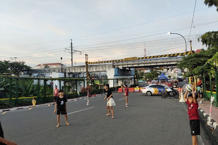 Setelah Ditutup, Jembatan Kewek Jadi Tempat Bermain Anak-Anak