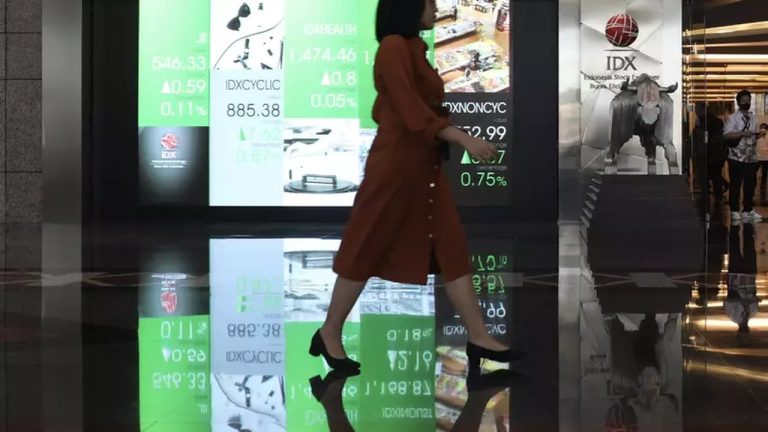 IHSG Dibuka Menguat, Saham COIN dan FUJI Pimpin Kenaikan