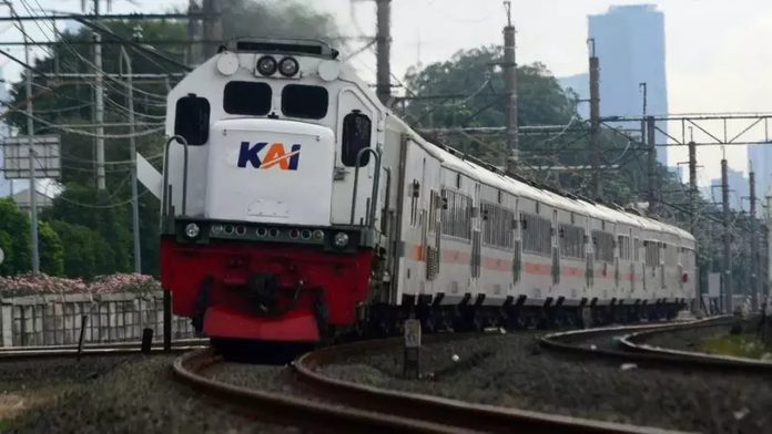 Kajian Jalur Kereta Sumatra, Kalimantan, dan Bali: Prioritas Pembangunan Masih Menanti