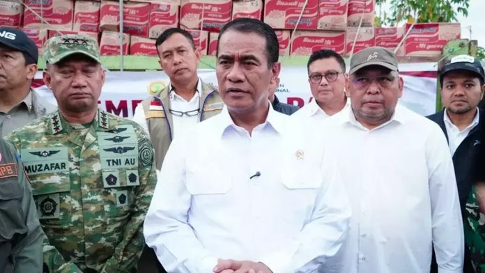 Kementan Beri Bantuan Benih dan Alsintan untuk Petani Korban Gempa NTT Kementan Beri Bantuan Benih dan Alsintan untuk Petani Korban Gempa NTT