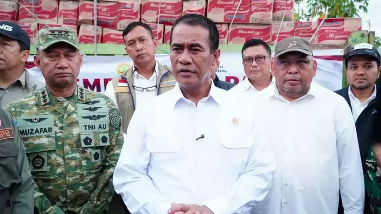 Kementan Beri Bantuan Benih dan Alsintan untuk Petani Korban Gempa NTT
